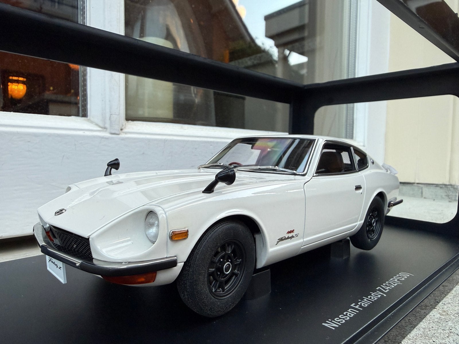 1:18 Datsun Nissan Fairlady Z432 wit Autoart 77438, Auto, Autoart, Nieuw, Ophalen of Verzenden