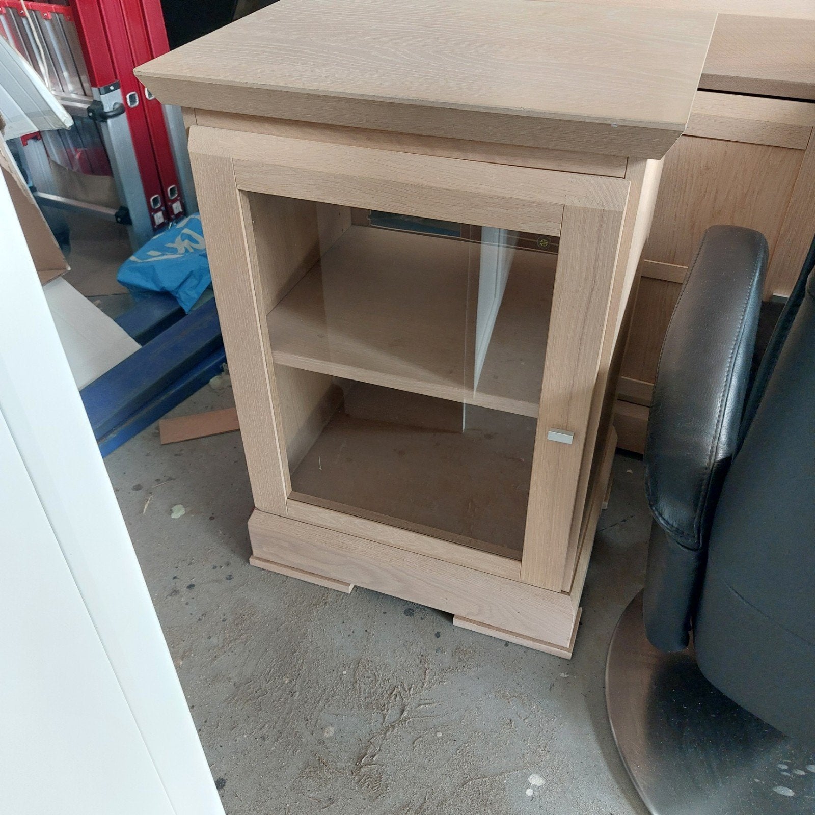 Houten kastje met glazen deur voor stereoset, Ophalen, Gebruikt, Glas, 50 tot 100 cm