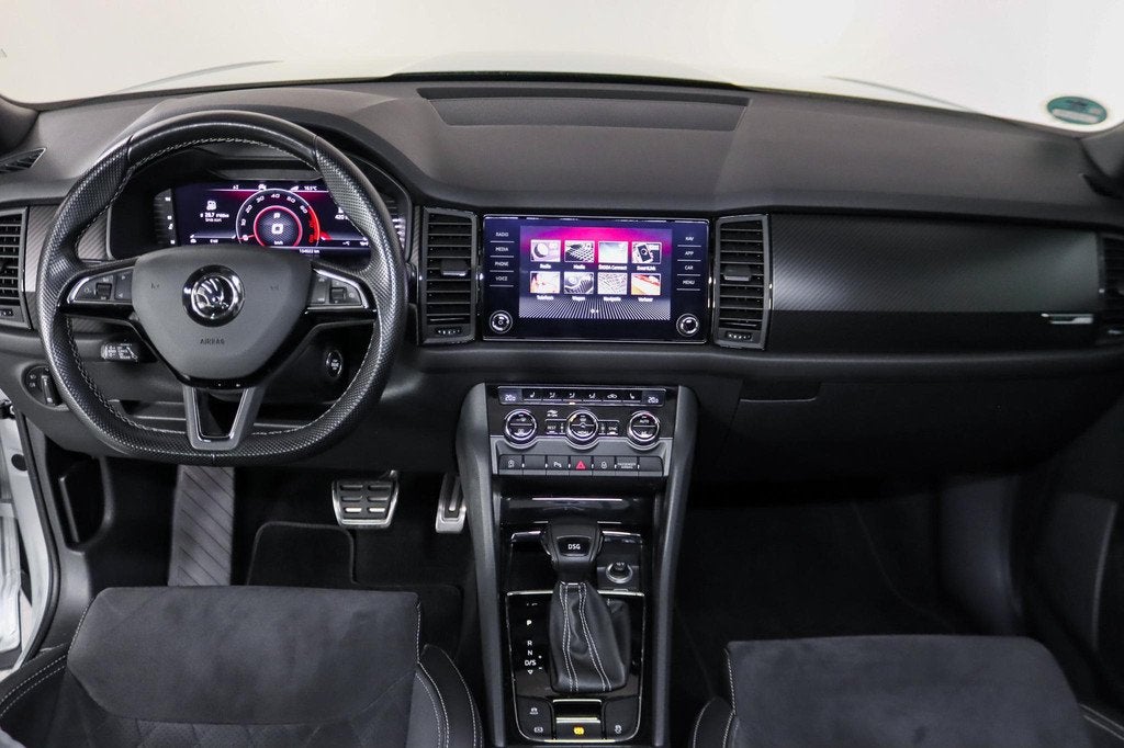 Skoda Kodiaq 1.5 TSI Sportline Business 7-Persoons Panoramad, Auto's, Skoda, 4 cilinders, 150 pk, Adaptive Cruise Control, Origineel Nederlands