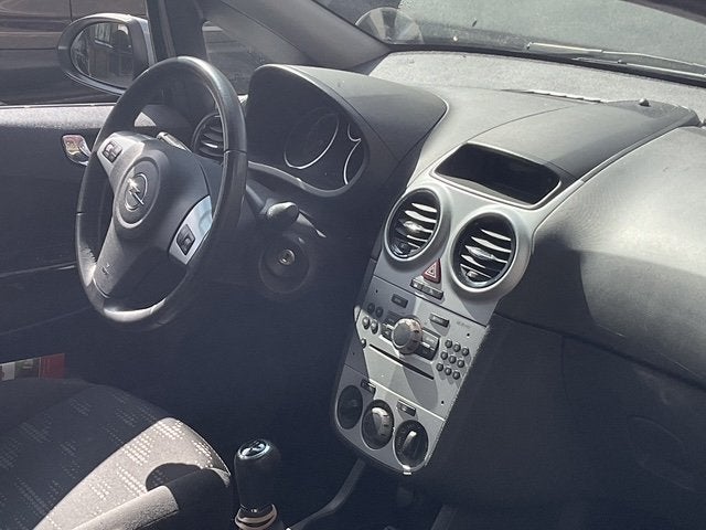 Opel Corsa 1.2 16V LPG 3D 2012 Grijs, Voorwielaandrijving, 83 pk, Zwart, 4 cilinders