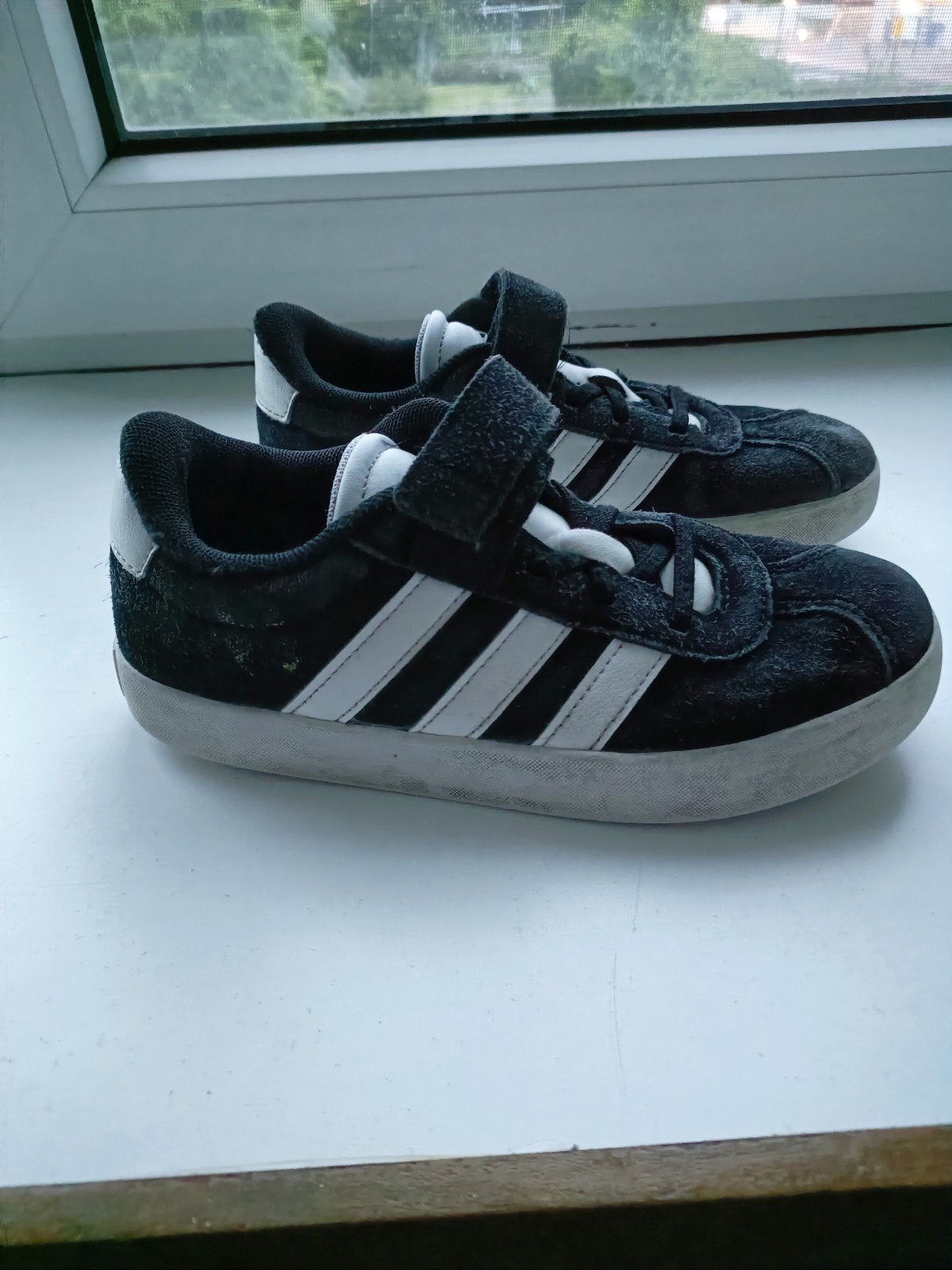 Adidas schoenen voor jongens, maat 33, Verzenden