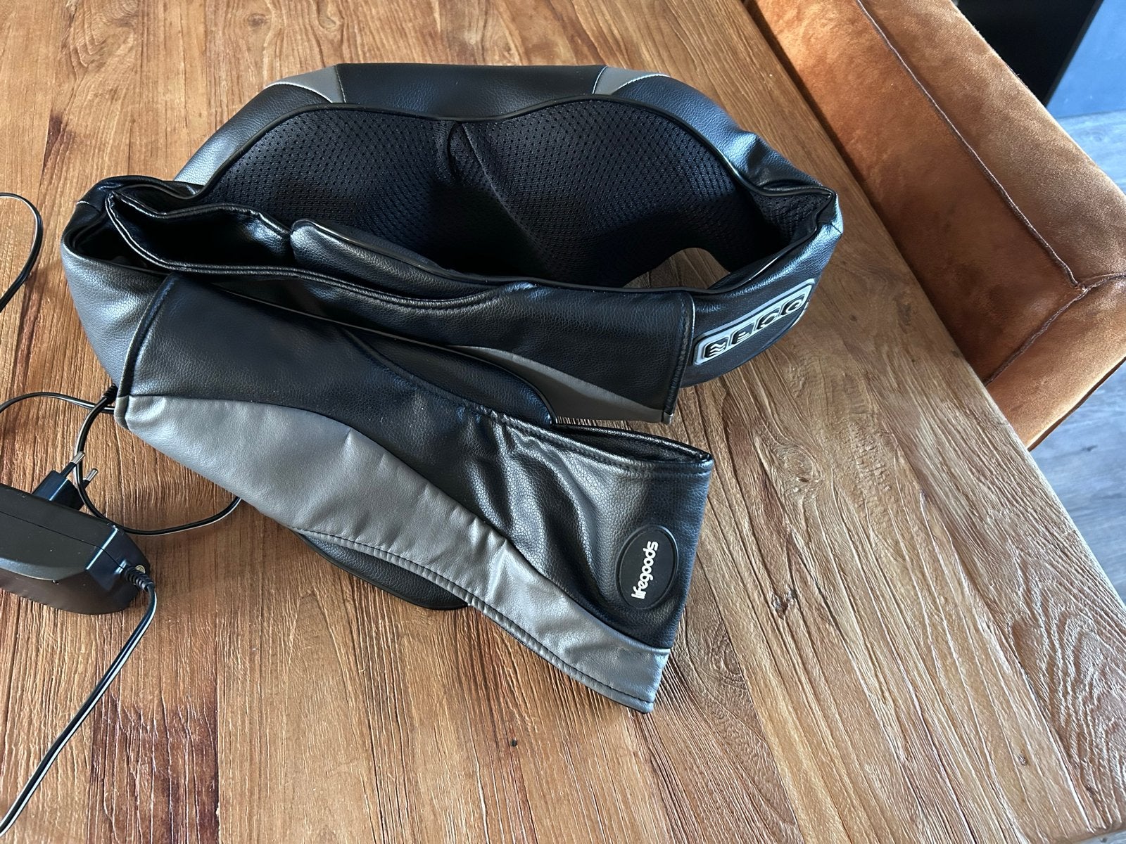 Lifegoods Nek- en Rugmassageapparaat met Warmte, Ophalen of Verzenden, Gebruikt, Apparaat