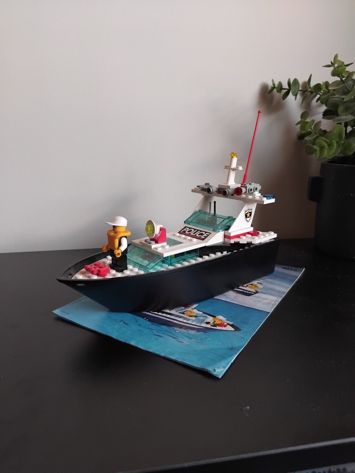 LEGO Politieboot 4012 met minifiguren - Kan varen!, Overige thema's, Lego, Ophalen of Verzenden, Zo goed als nieuw