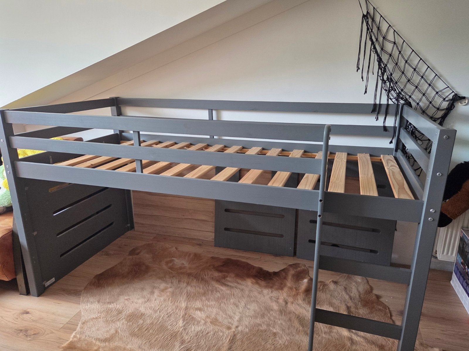 Halfhoogslaper bed - Grijs, Ophalen, Zo goed als nieuw, Eenpersoons, Hoogslaper