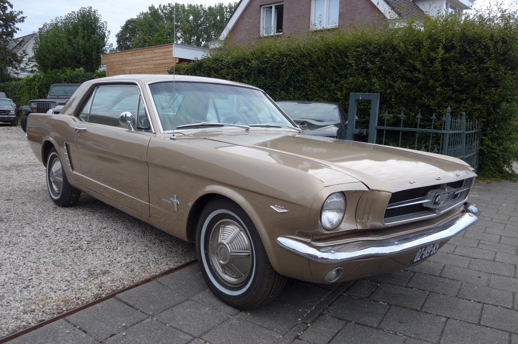Ford Mustang 260 V8 handgeschakeld Unieke staat! (bj 1965), Auto's, Oldtimers, Metallic lak, Overige kleuren, 4 stoelen, Handgeschakeld