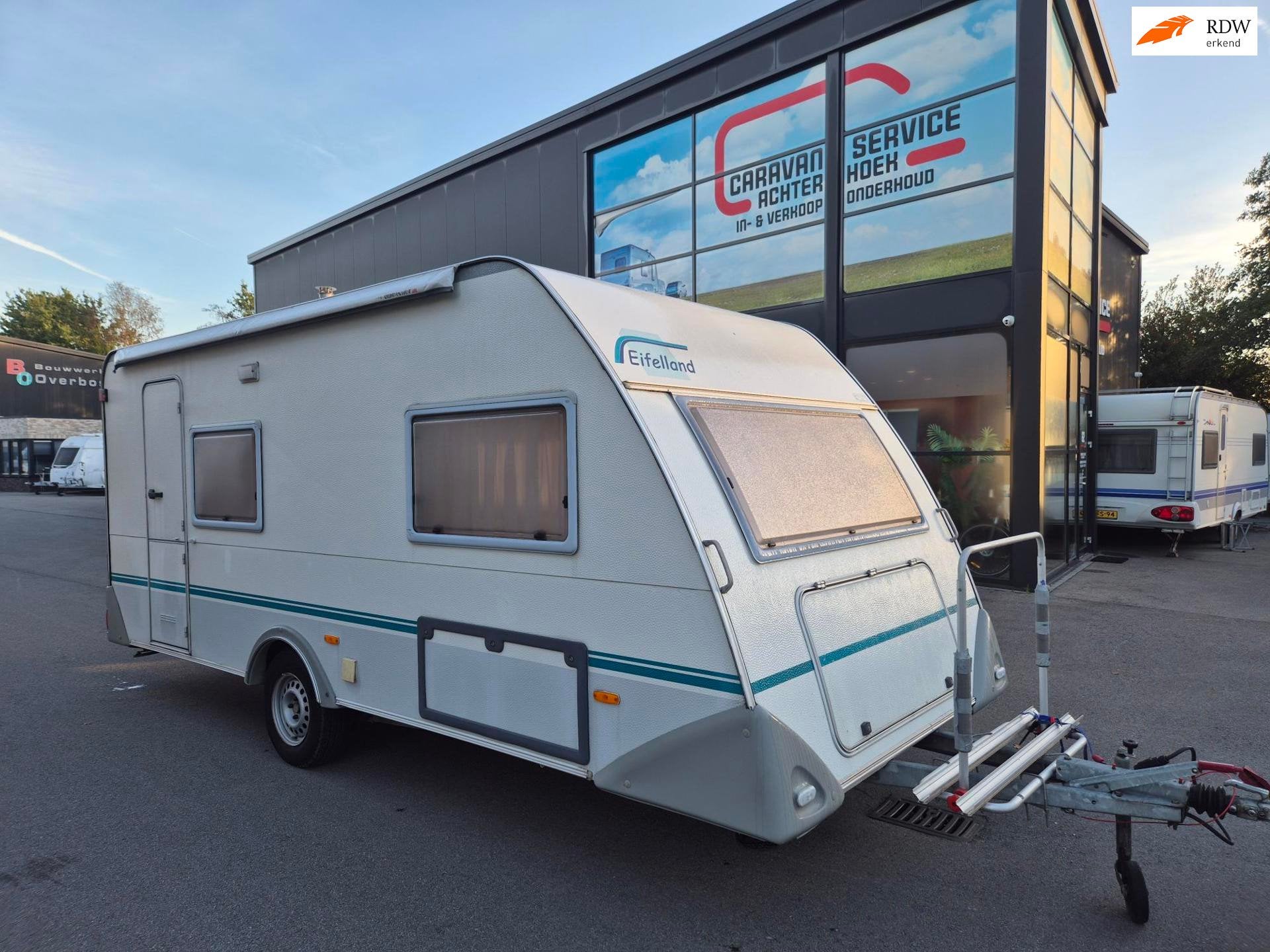 Eifelland 490 Holiday, 2e eig. met zakluifel en zijwand, Caravans en Kamperen, Bedrijf, Treinzit, 750 - 1000 kg, Eifelland