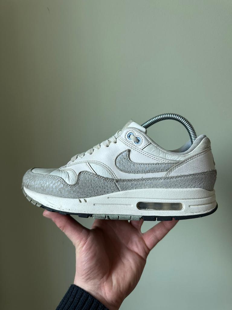 Nike Air Max 1 Safari Summit / 41, Kleding | Heren, Schoenen, Wit, Ophalen of Verzenden, Sneakers of Gympen, Gedragen