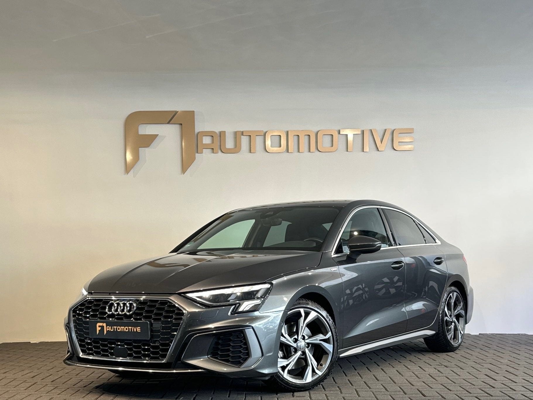 Audi A3 Limousine 35 TFSI edition S Line Keyless|Trekhaak, Auto's, Audi, 4 cilinders, 150 pk, Bedrijf, 690 kg