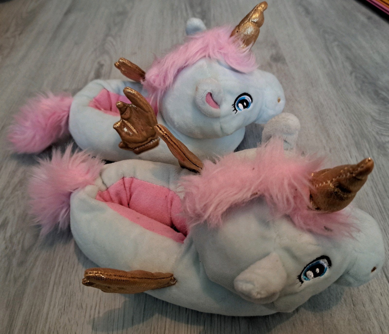 net paar Unicorn pantoffels maat 28/29, Eenhoorn, Overige karakters, Ophalen of Verzenden, Zo goed als nieuw