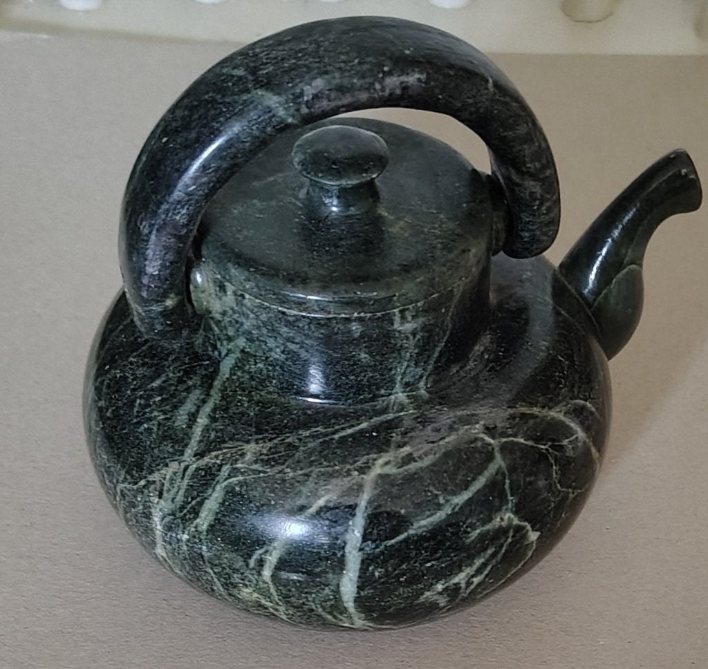 Zeer oude thee pot van 12 cm hoog Chinees, Ophalen of Verzenden