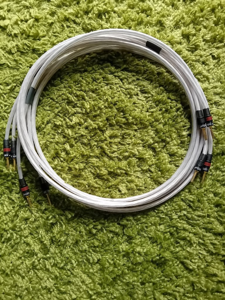 QED Ruby Anniversary luidsprekerkabel, Ophalen of Verzenden, Zo goed als nieuw, Minder dan 60 watt, Overige merken