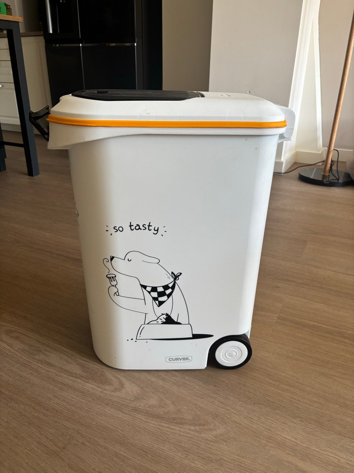 Curver dog food container, Ophalen, Zo goed als nieuw
