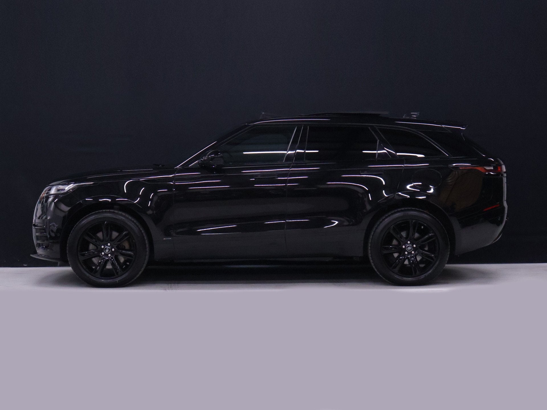 Land Rover Range Rover Velar 2.0 P400e R-Dynamic HSE [SCHUIF, Auto's, Land Rover, Automaat, Gebruikt, Zwart, 4 cilinders