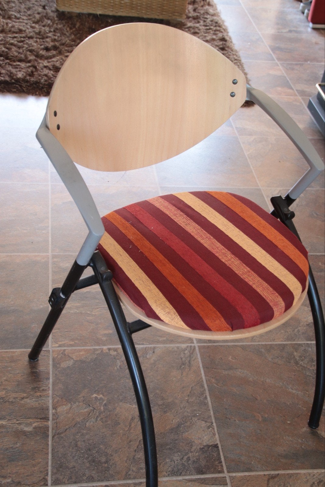 5 stoelen met gestreepte zitting, stapelbaar en koppelbaar, Ophalen, Gebruikt, Overige kleuren, Stof