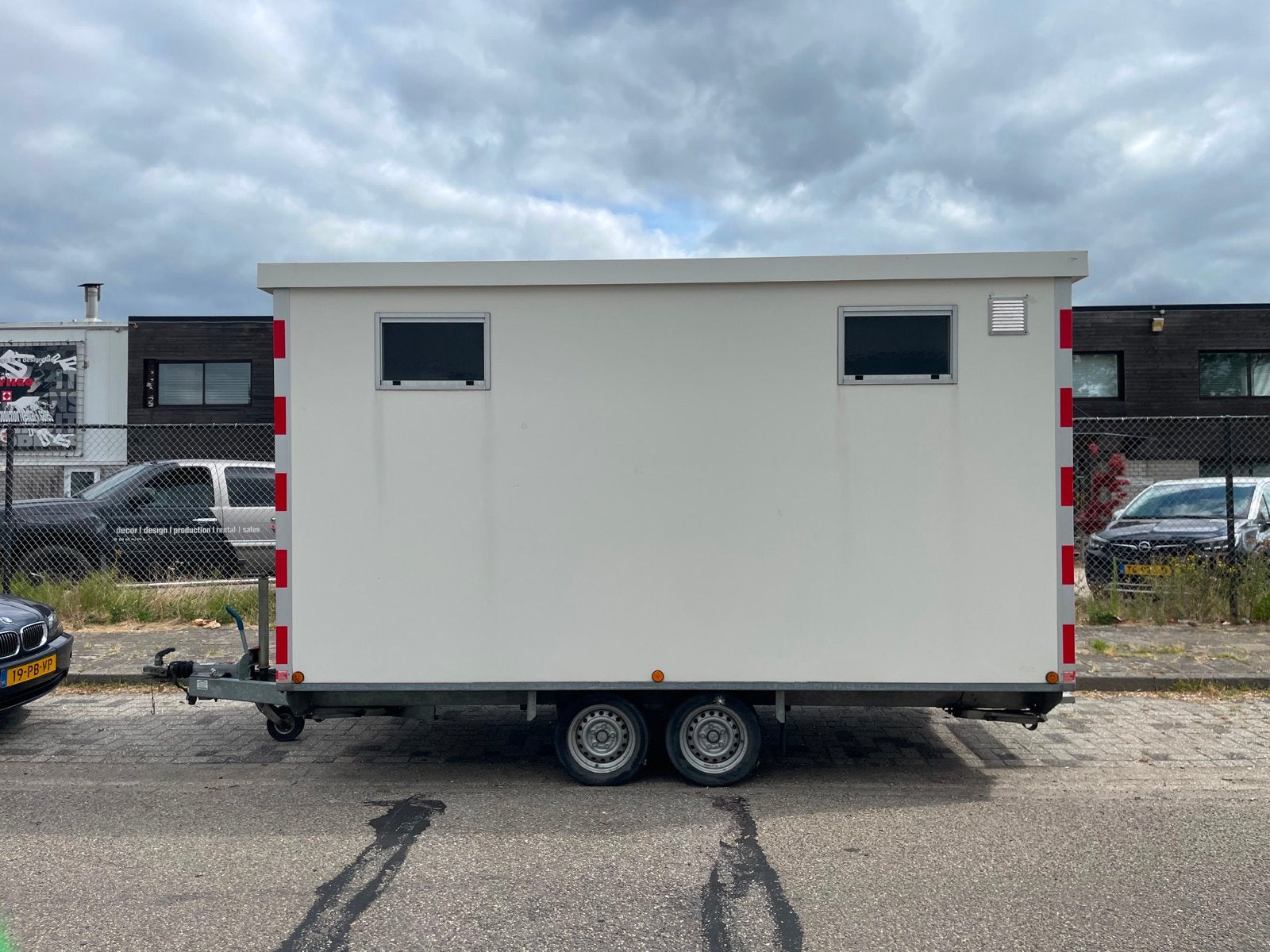 Decontaminatie unit asbest deco unit, Ophalen