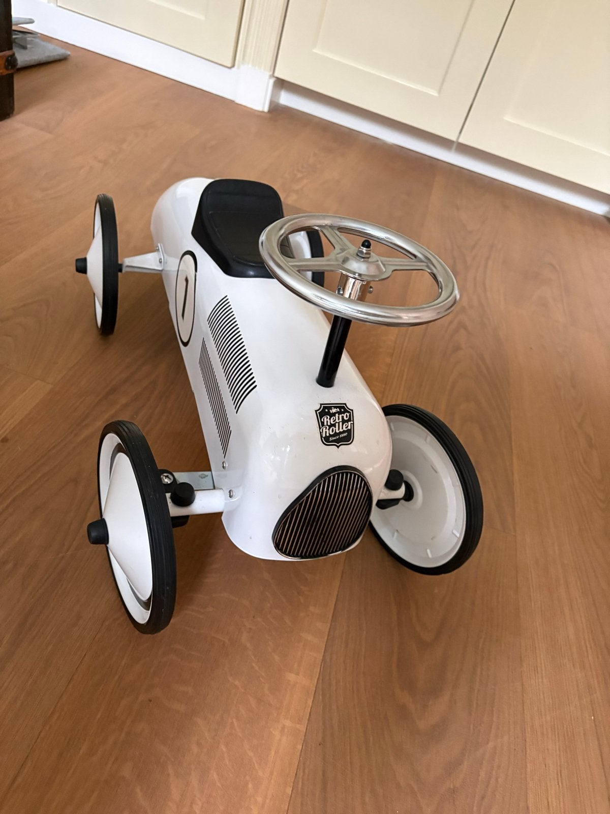 Retro Roller Loopauto Wit - Zo goed als nieuw, Ophalen, Zo goed als nieuw, Loopvoertuig