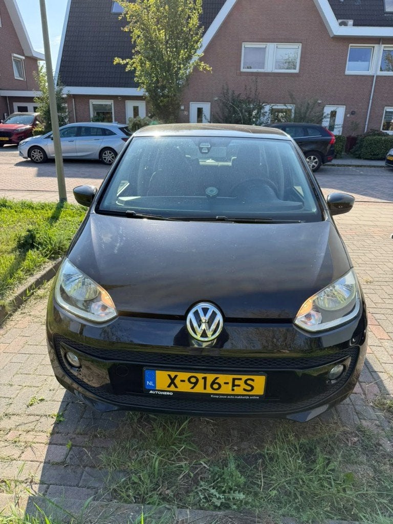 Volkswagen up! 2012 slechts 66.300km nette particuliere auto, Voorwielaandrijving, 4 stoelen, Zwart, Handgeschakeld