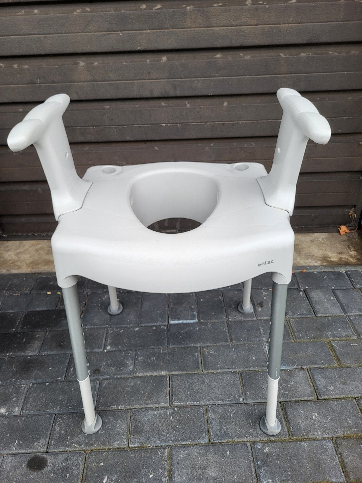 - Etac Swift wcstoel verhoging, Ophalen of Verzenden, Kringloop Laares, Kringlooplaares128@gmail.com, Minkmaatstraat 126