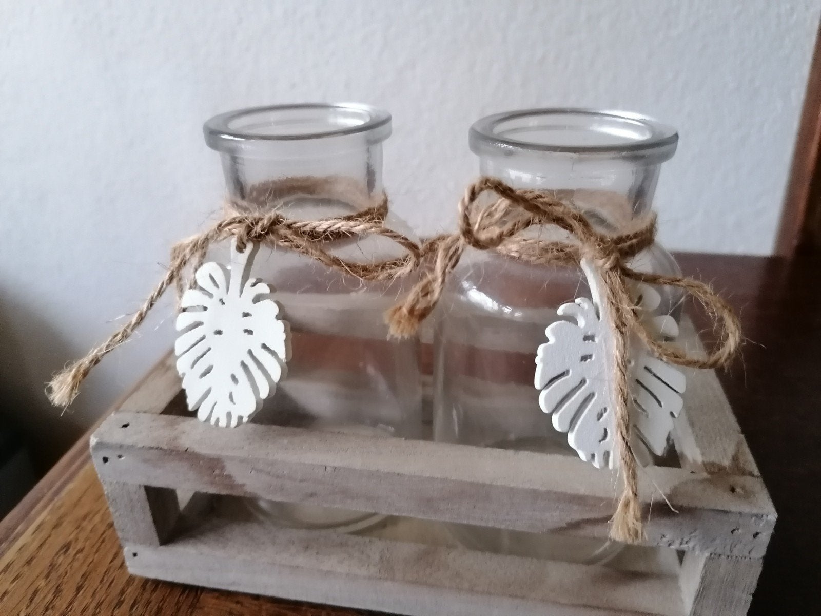 Set van 2 glazen vaasjes in rustiek houten frame, Ophalen of Verzenden, Zo goed als nieuw, Glas