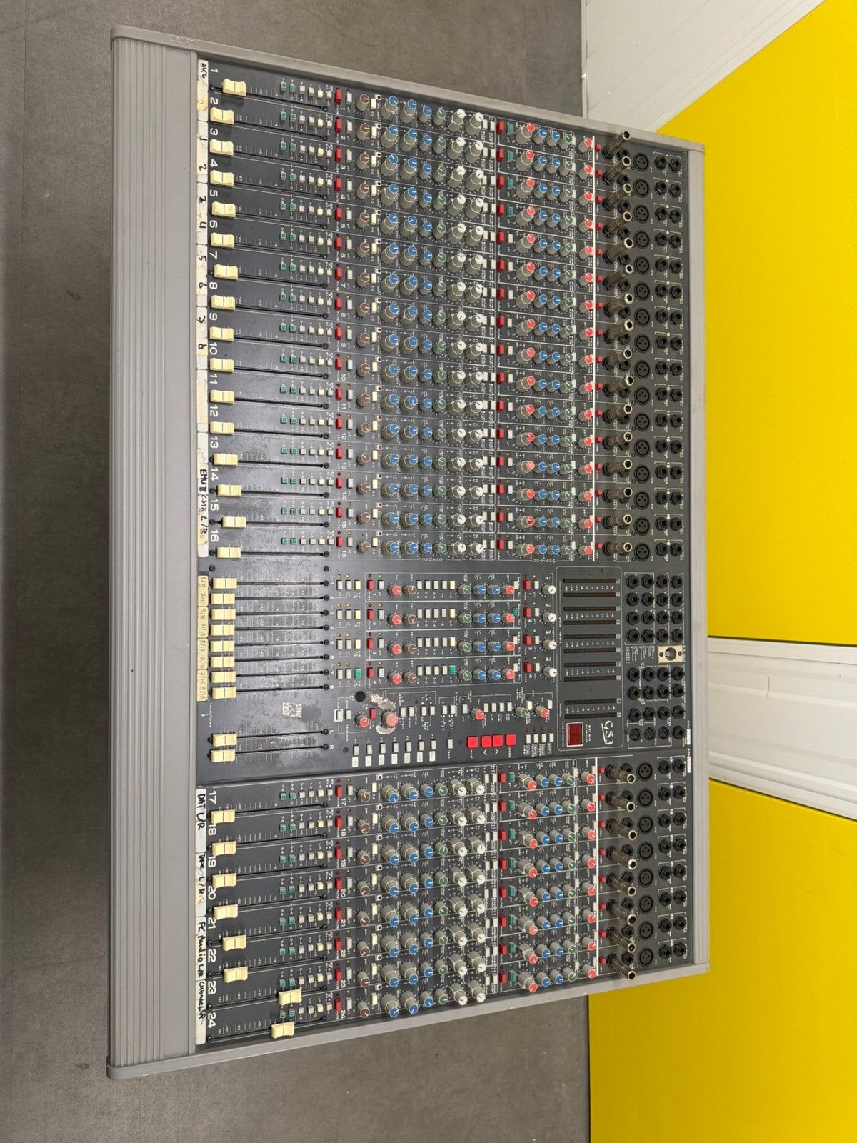 Allen & Heath GS3 24-kanaals mengtafel + voeding, Ophalen, Gebruikt, 20 kanalen of meer, Microfooningang