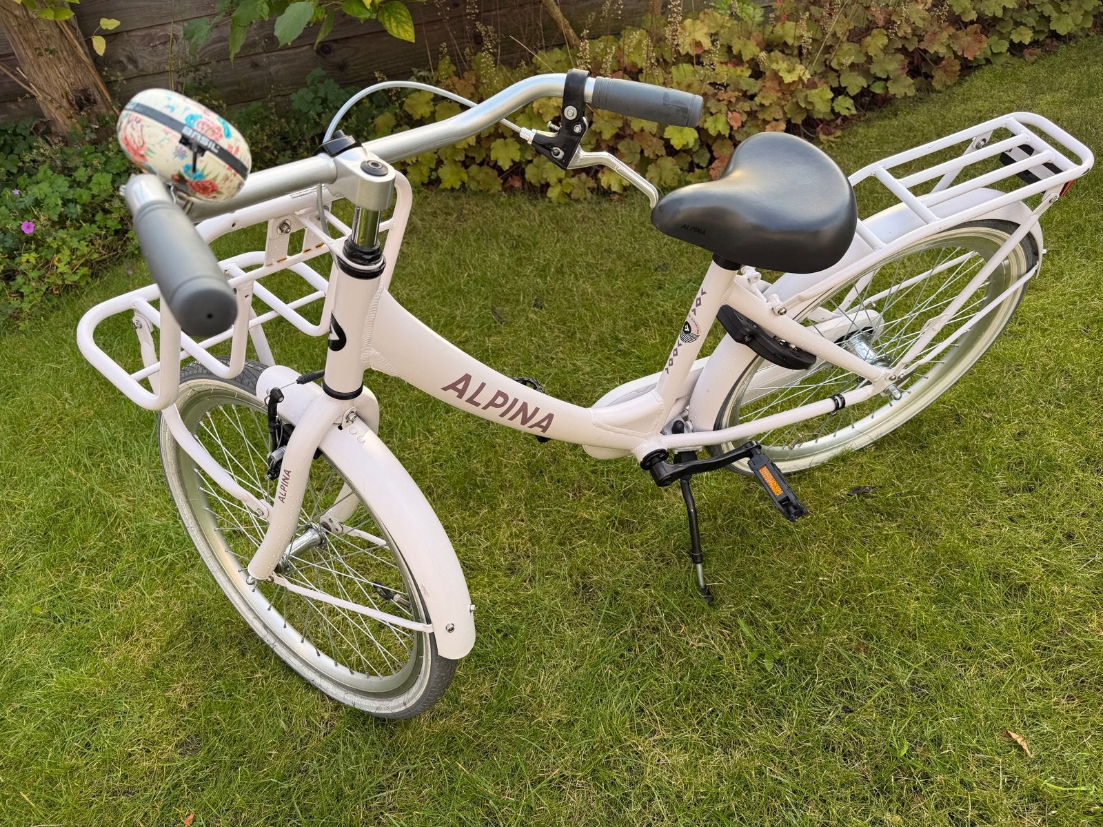Foto 9 van Alpina kinderfiets 22” met voordrager en bagagedrager