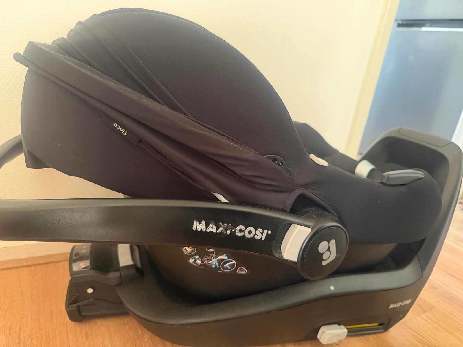 Maxi-Cosi Tinca autostoel - Zo goed als nieuw, Ophalen, Autogordel, Zijbescherming, Zo goed als nieuw