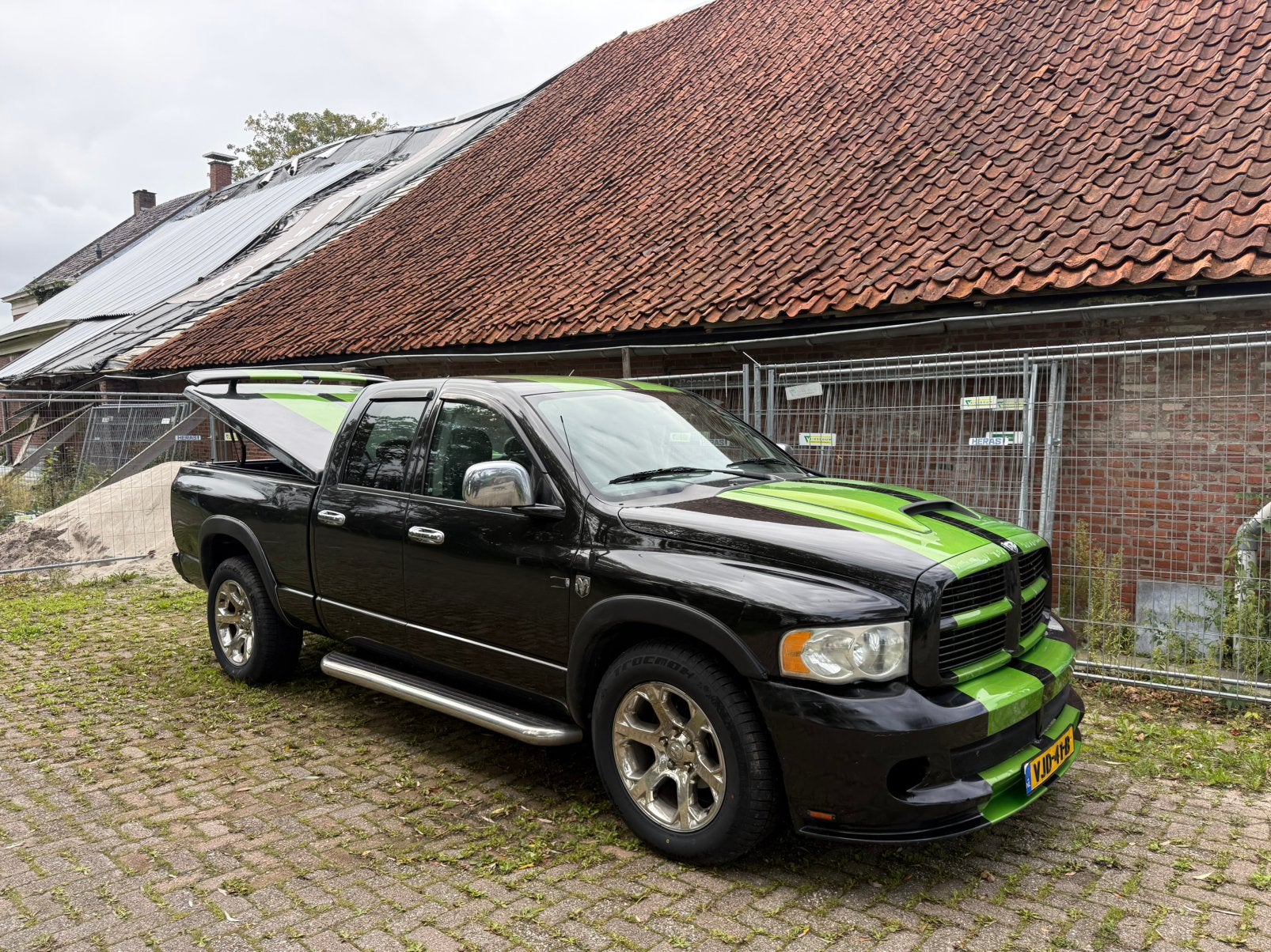 Dodge ram  SRT-10 bodykit NIEUWE APK, 238 pk, 2260 kg, Zwart, 4701 cc