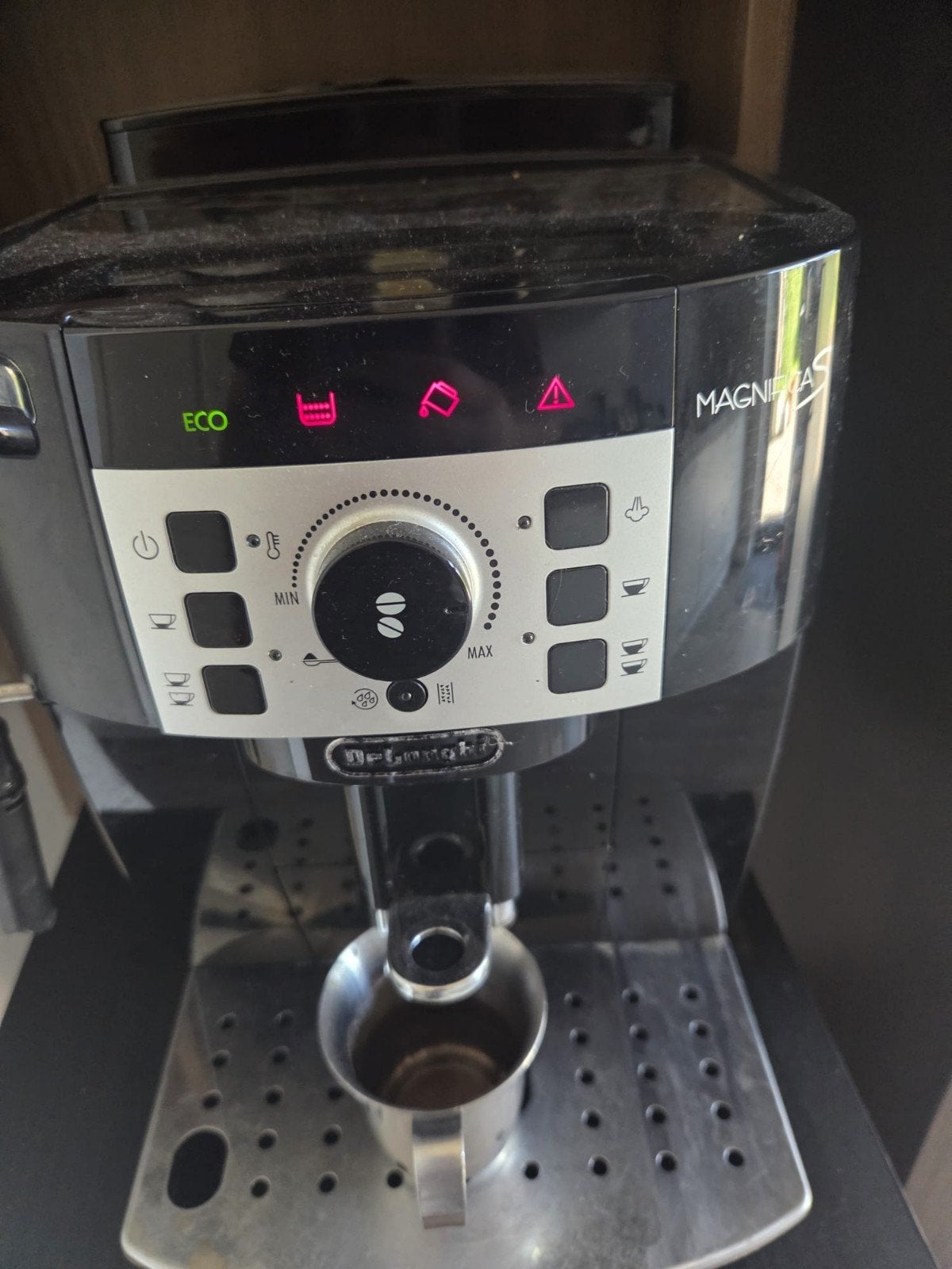 De'Longhi Magnifica S ECAM 21.117.B - Defect voor onderdelen, Koffiemachine, Koffiebonen, Niet werkend, Ophalen