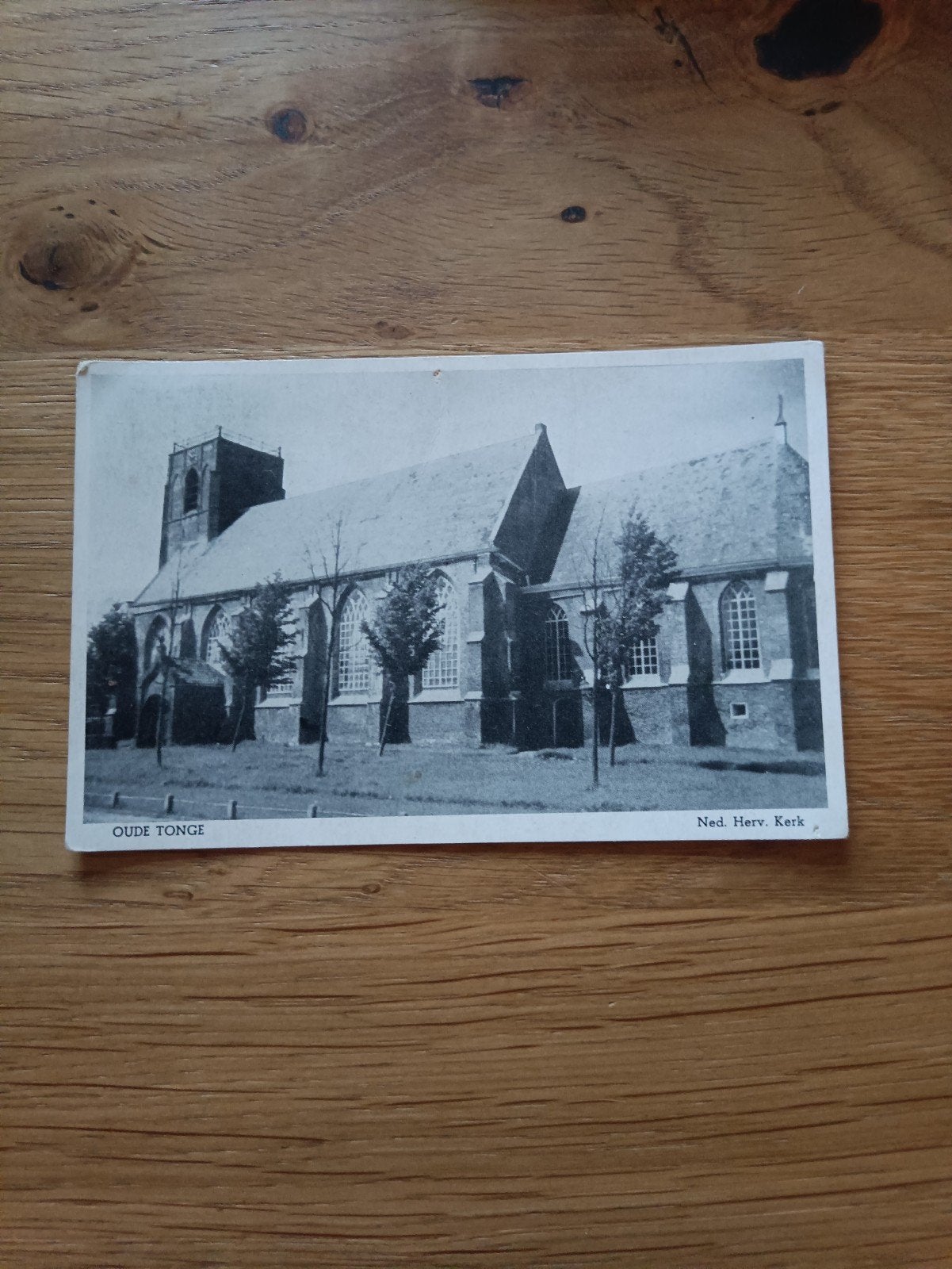 Oude Tonge Ned. Herv. Kerk, Ophalen of Verzenden, 1940 tot 1960, Gelopen, Zuid-Holland