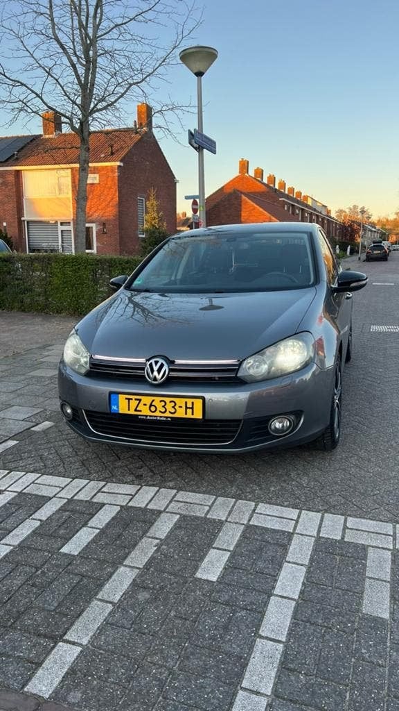 Volkswagen Golf 1.2 TSI luxe auto, Voorwielaandrijving, 4 cilinders, 610 kg, Handgeschakeld