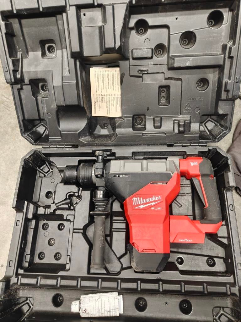 Milwaukee M18 FHM-121C, Doe-het-zelf en Verbouw, Gereedschap | Boormachines, Ophalen, Zo goed als nieuw, Boor- en/of Breekhamer