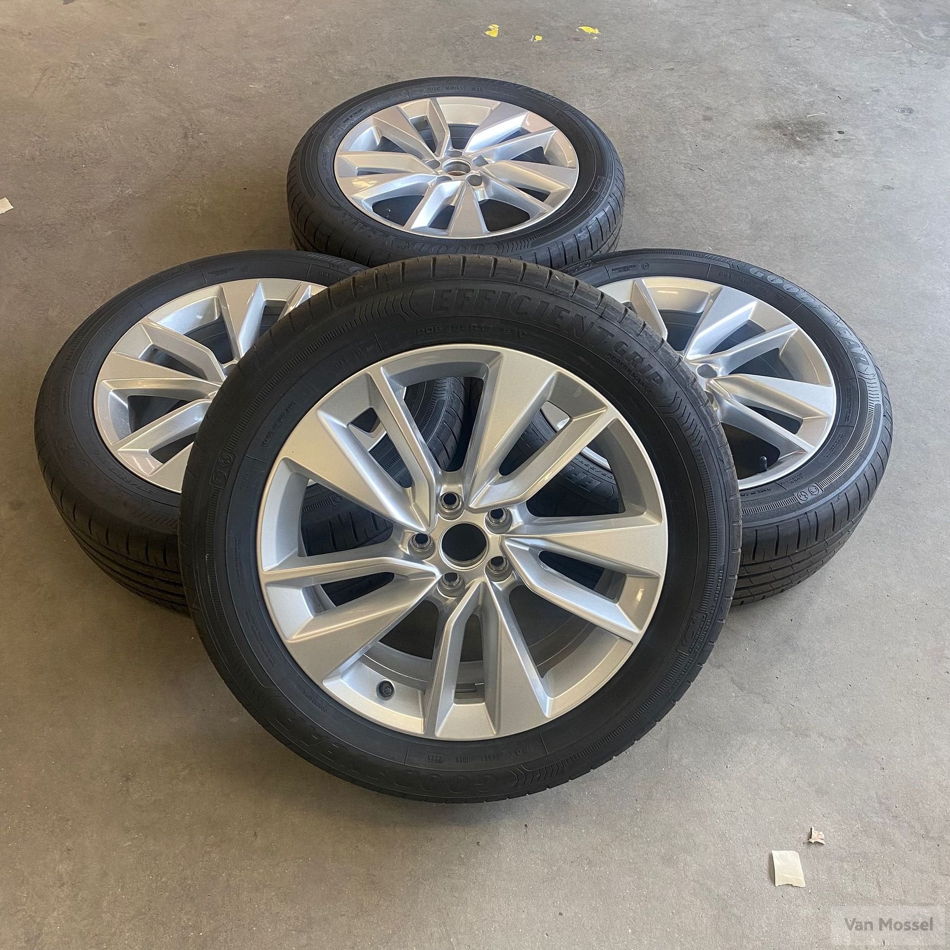 VW T-Cross Goodyear Efficient Grip Performance 205/55/R17 91