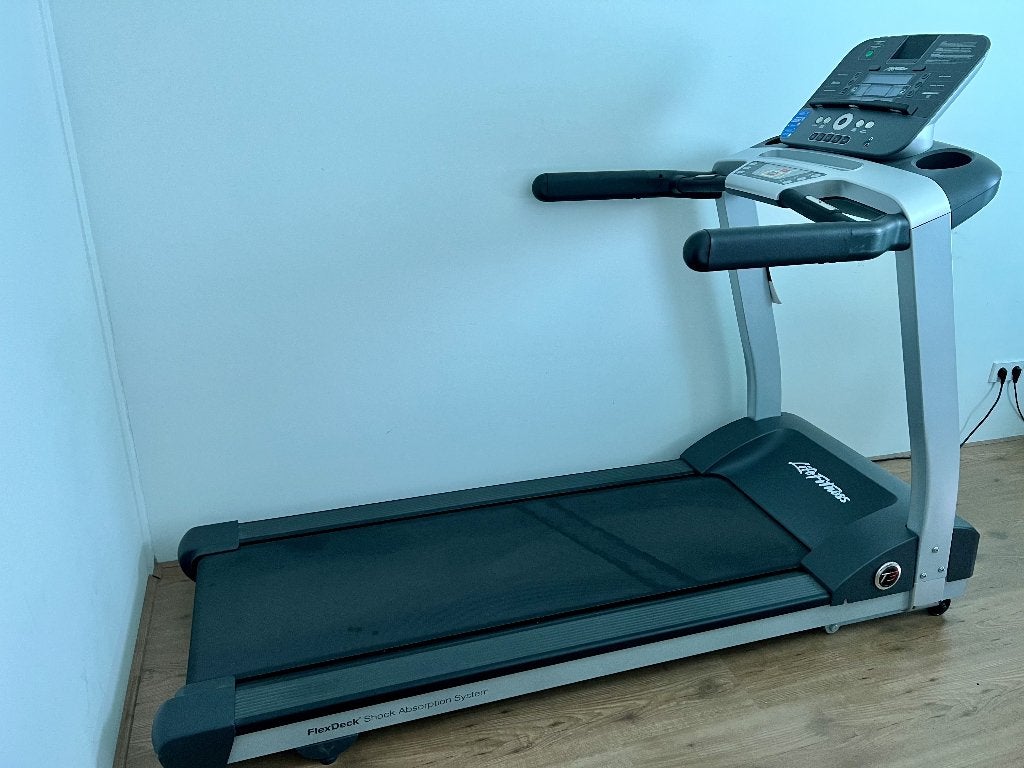 Complete Thuisgym | Life Fitness T3 + Gorilla Sports, Hardloopschoenen, Zo goed als nieuw, Hardlopen, Ophalen