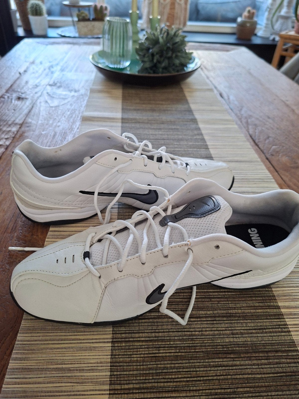 Nike sportschoenen wit - Maat 45, Ophalen, Wit, Nike, Sneakers of Gympen
