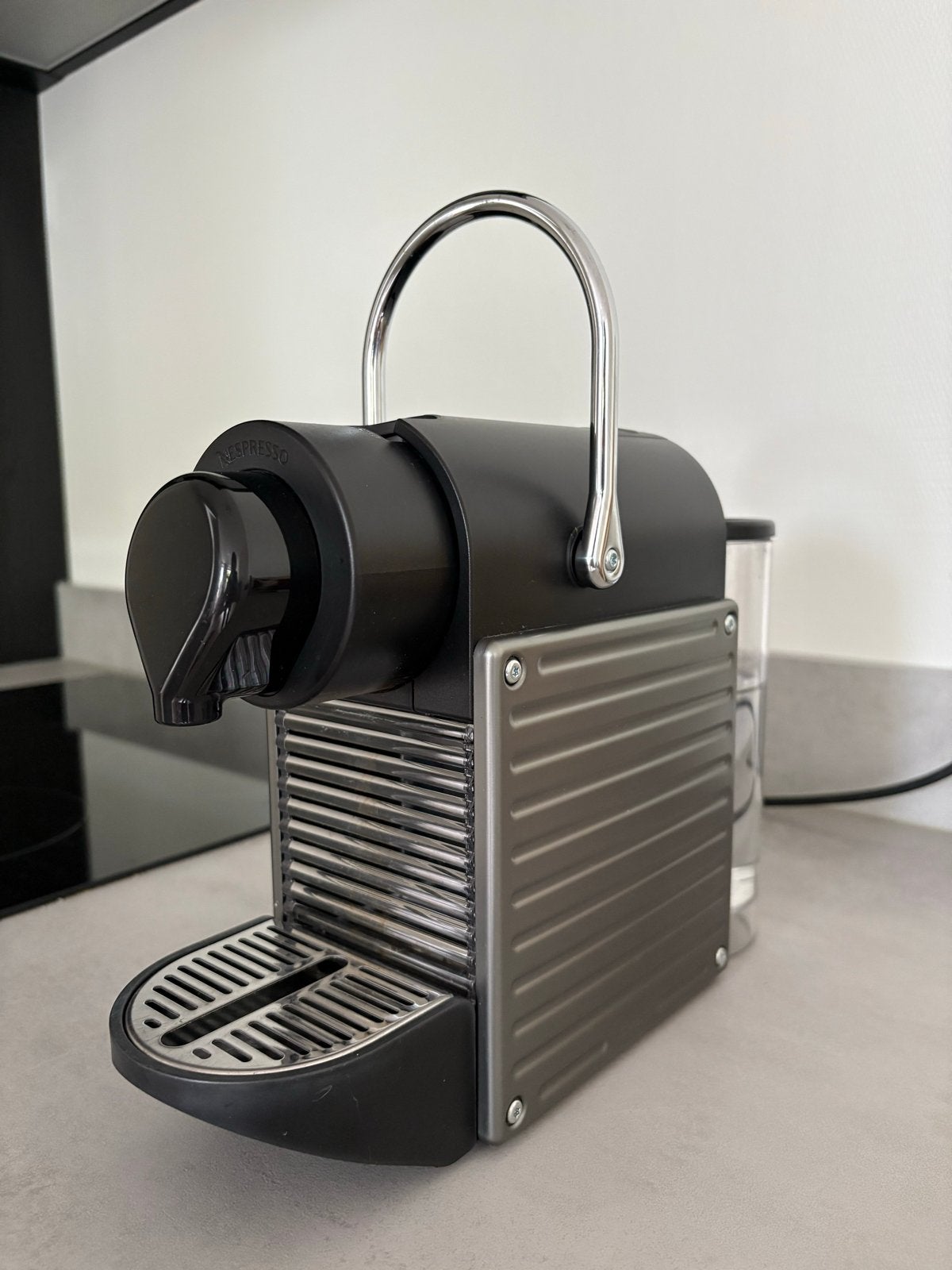 Krups Nespresso Pixie - koffiezetapparaat, Ophalen, Koffiepads en cups, Espresso apparaat, Zo goed als nieuw