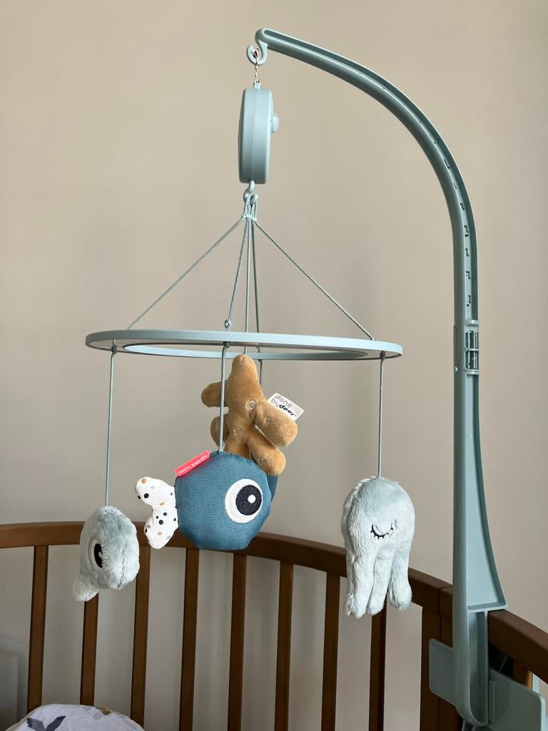 Done by Deer Mobiel Zeedieren Blauw met Spiegel, Kinderen en Baby's, Ophalen of Verzenden, Zo goed als nieuw, Mobiel, Met geluid