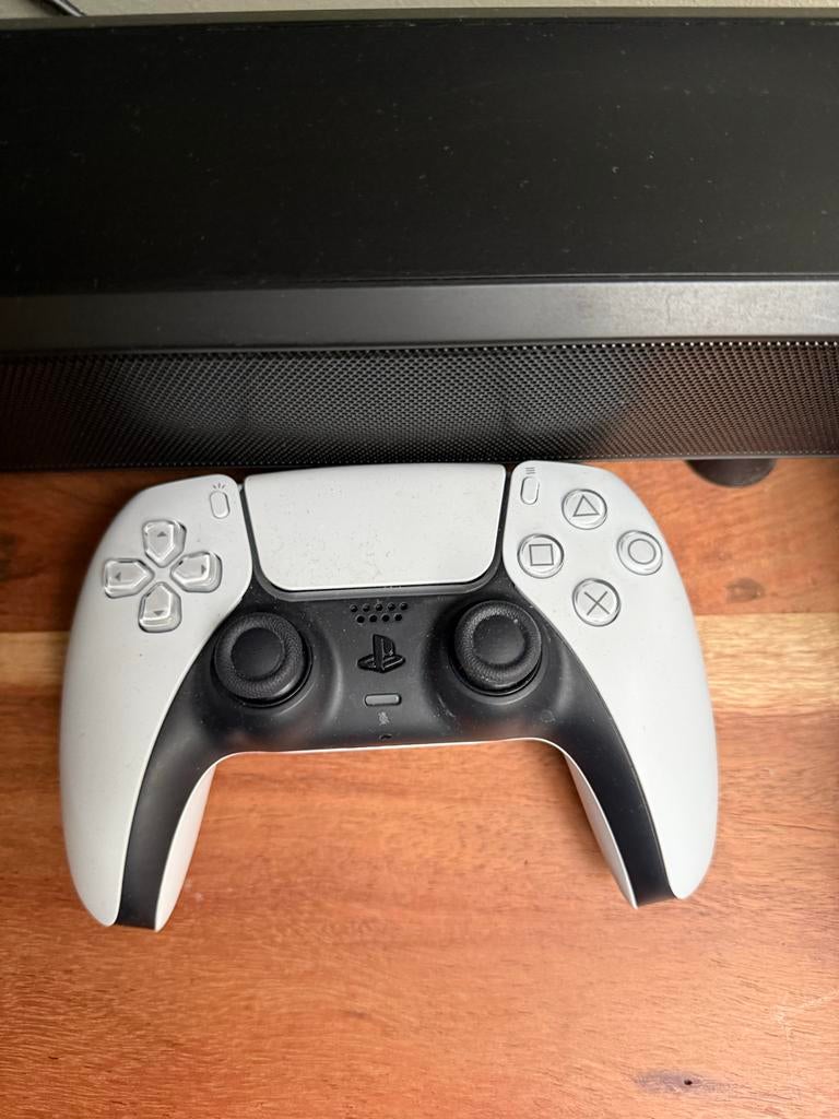 Gloednieuwe PS5 met 2 controllers, 3 games en dual charger, Spelcomputers en Games, Ophalen, Nieuw, Playstation 5