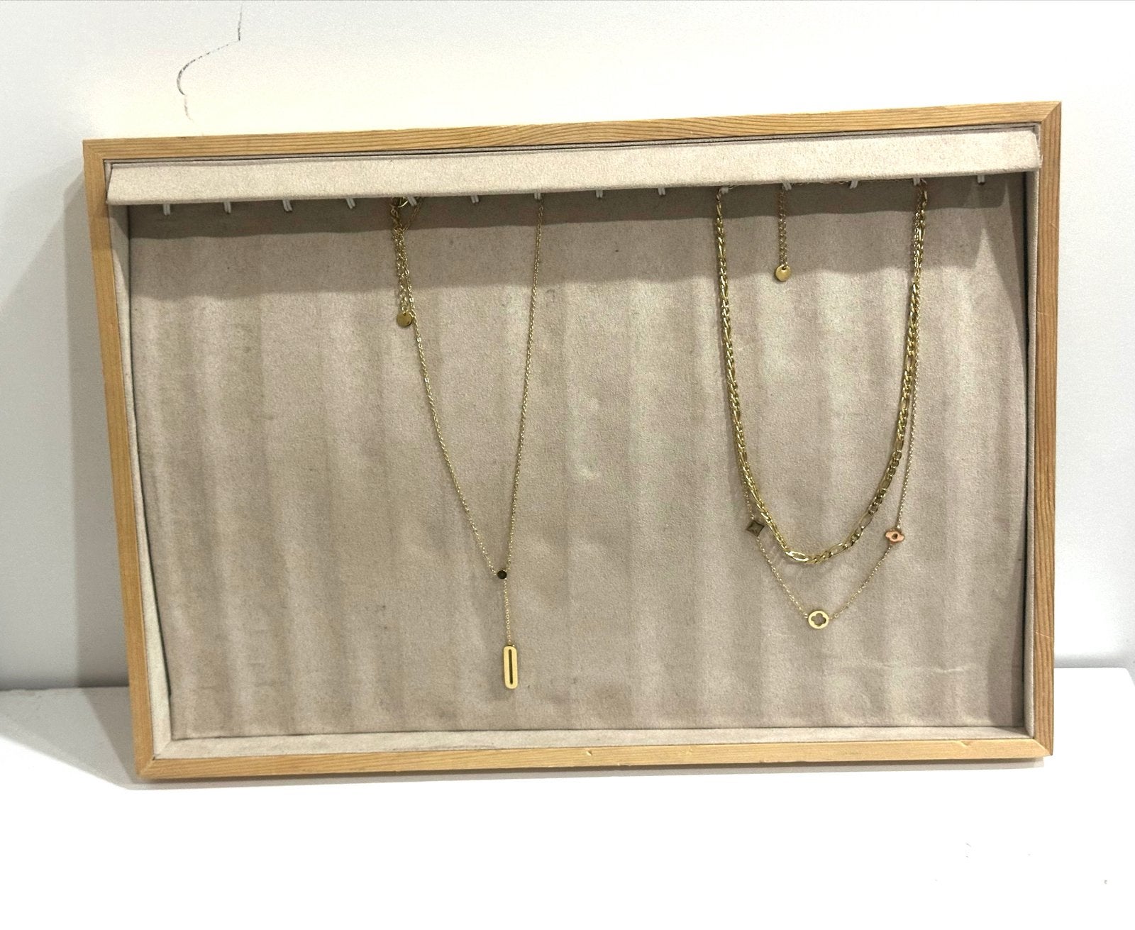 Kettingen of armbanden display, Ophalen of Verzenden, Gebruikt, Beige, Overige materialen