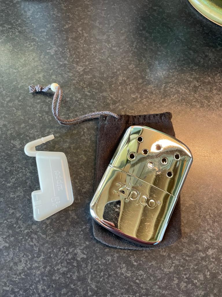 Zippo handwarmer compleet met trechter en hoes, Ophalen of Verzenden, Gebruikt, Overige typen