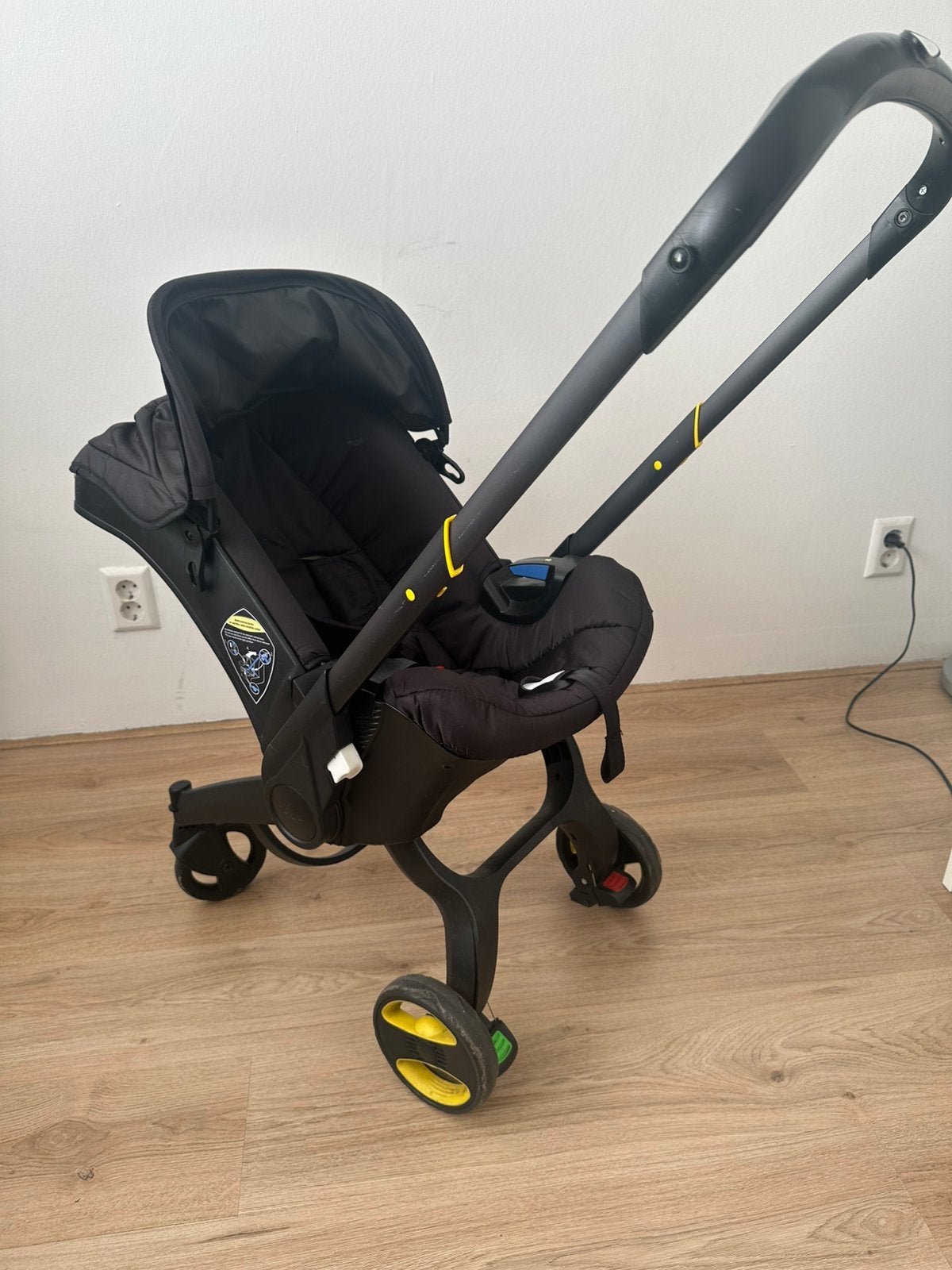 Bella - 3 in 1 kinderwagen, Kinderen en Baby's, Kinderwagens en Combinaties, Ophalen, Zo goed als nieuw, Overige merken