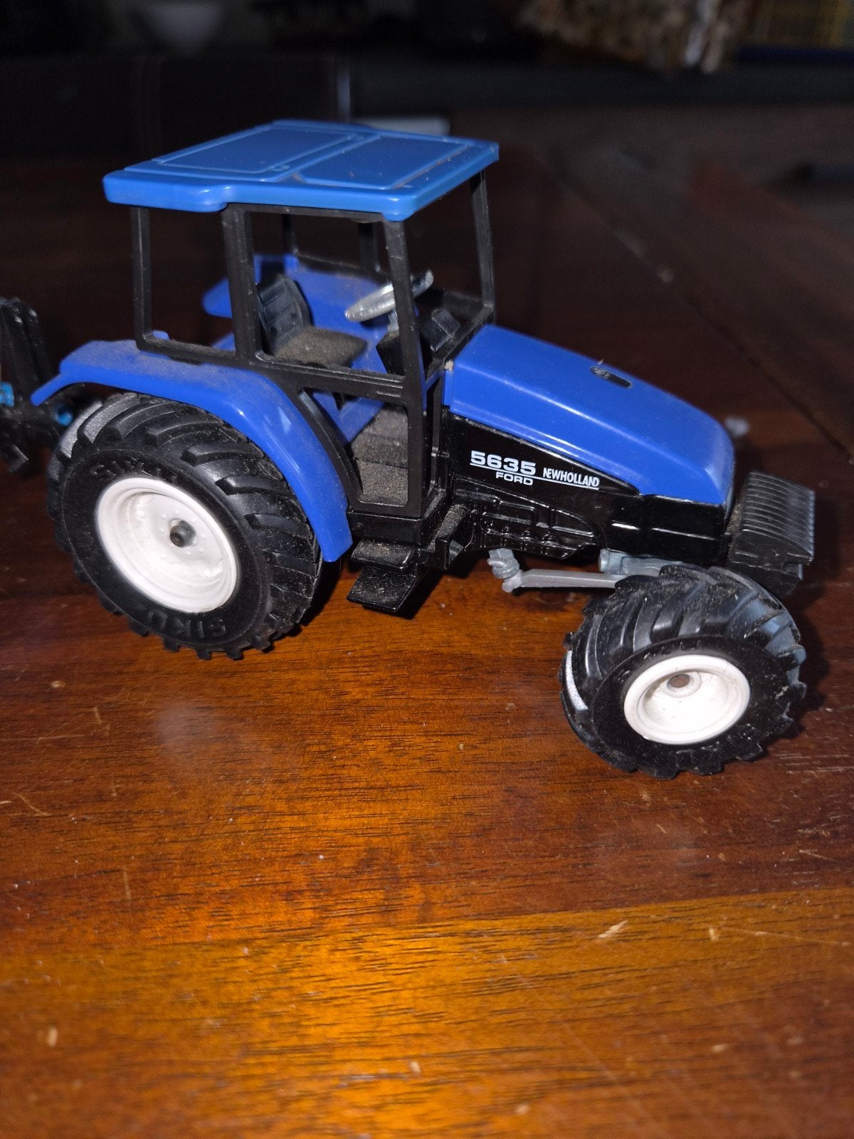 New Holland Tractor met Ploeg - Speelgoed, Ophalen of Verzenden, Gebruikt