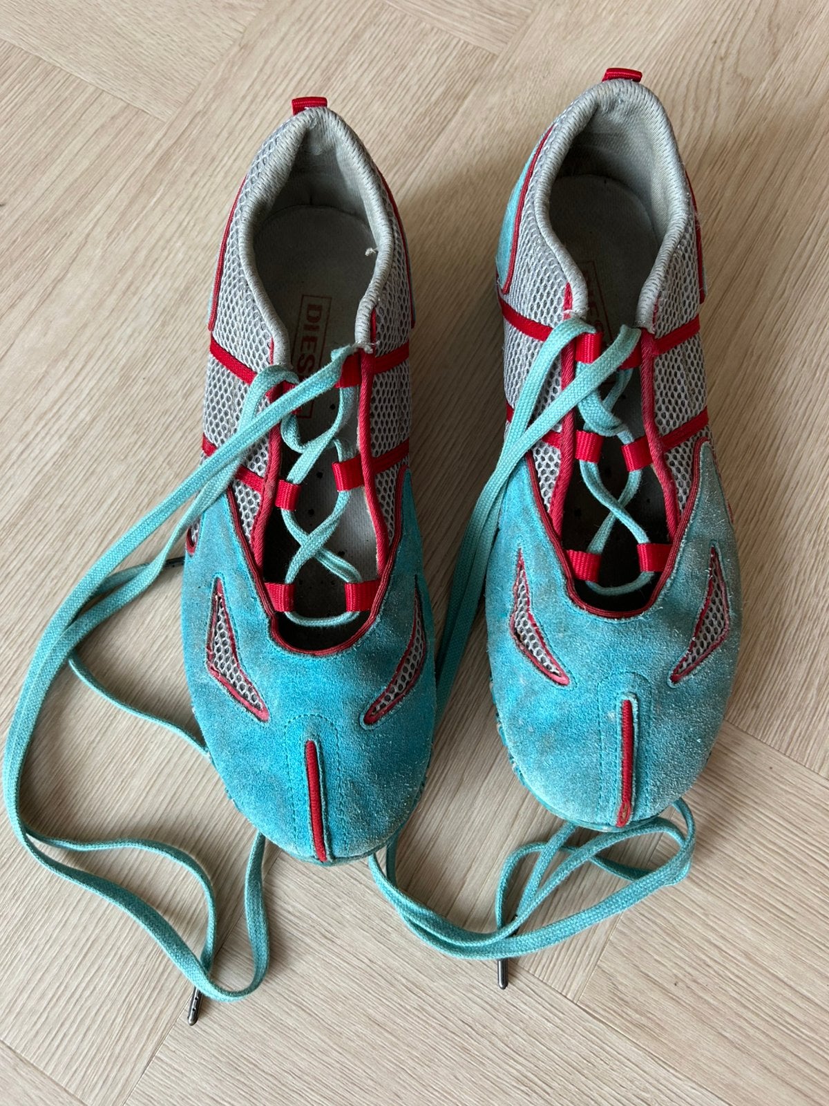 Diesel sneakers turquoise/rood Maat 39, Overige kleuren, Ophalen of Verzenden, Sneakers of Gympen, Gedragen