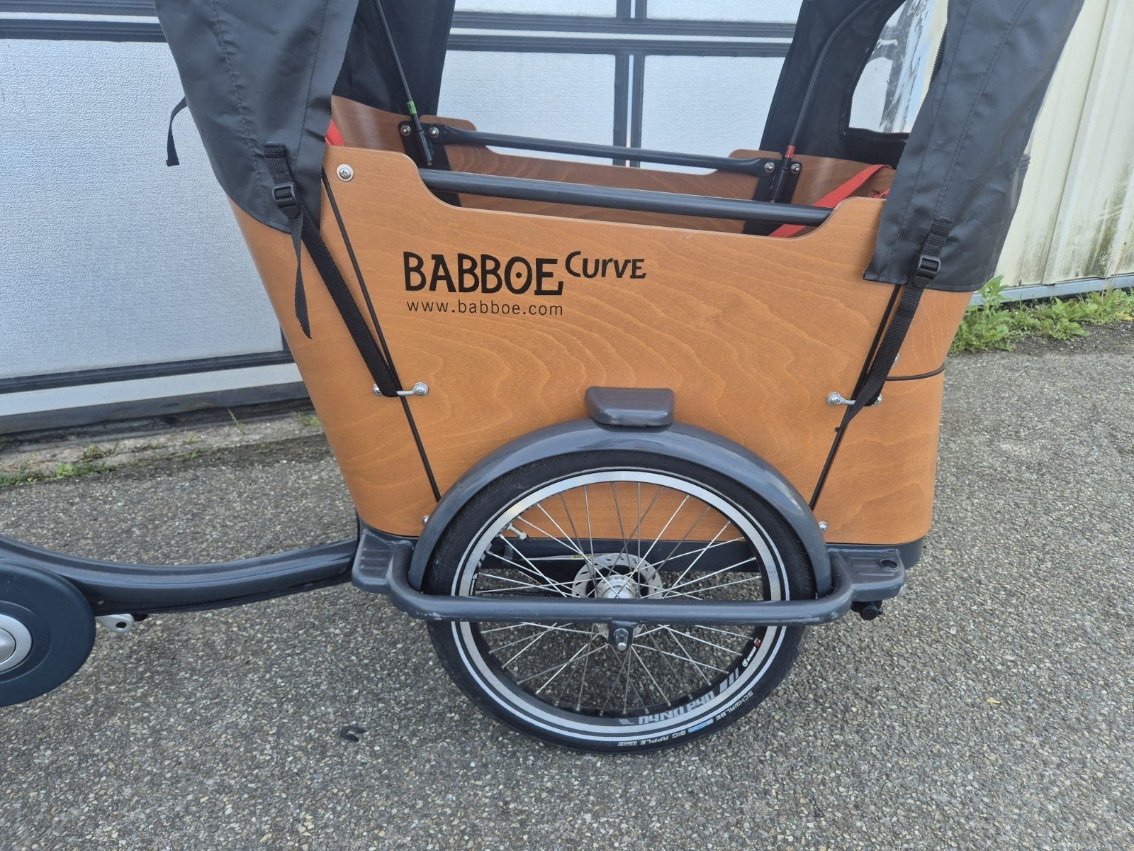 bakfiets
Hij is goed gekeurd !!
Altijd droog gestaan, Fietsen en Brommers, Fietsen | Bakfietsen, Ophalen, Zo goed als nieuw, 4 kinderen of meer