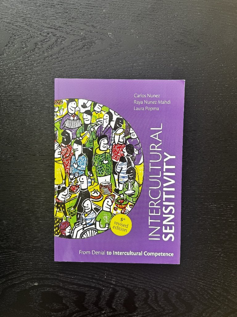 From Denial to Intercultural Competence ISBN 9789023256885, Ophalen of Verzenden, Beta, Zo goed als nieuw, HBO