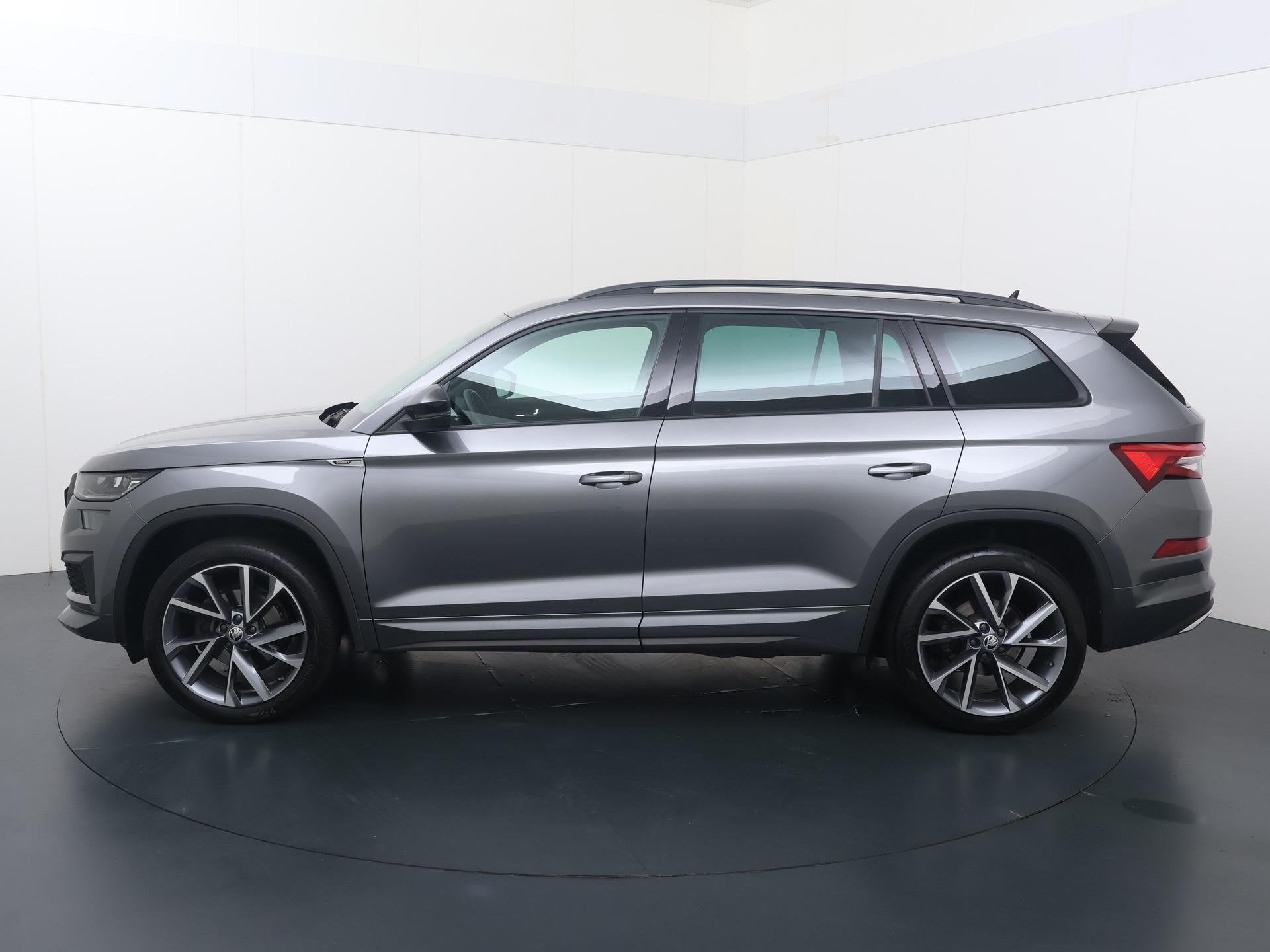 Skoda Kodiaq 1.5 TSI Sportline Business 7-persoons | 150 PK, Auto's, 12 maanden, 15 km/l, 4 cilinders, Origineel Nederlands