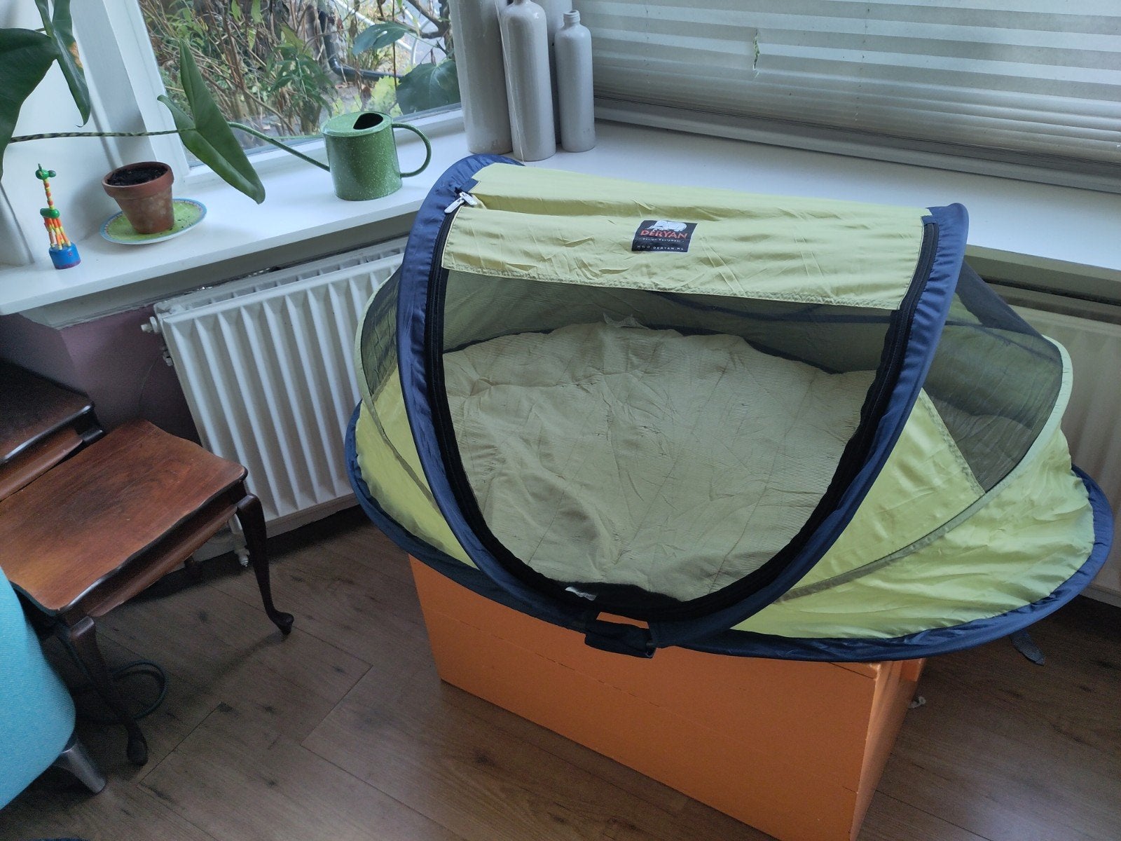 Deryan baby slaaptentje met zelfopblaasbaar matrasje, Ophalen, Zo goed als nieuw