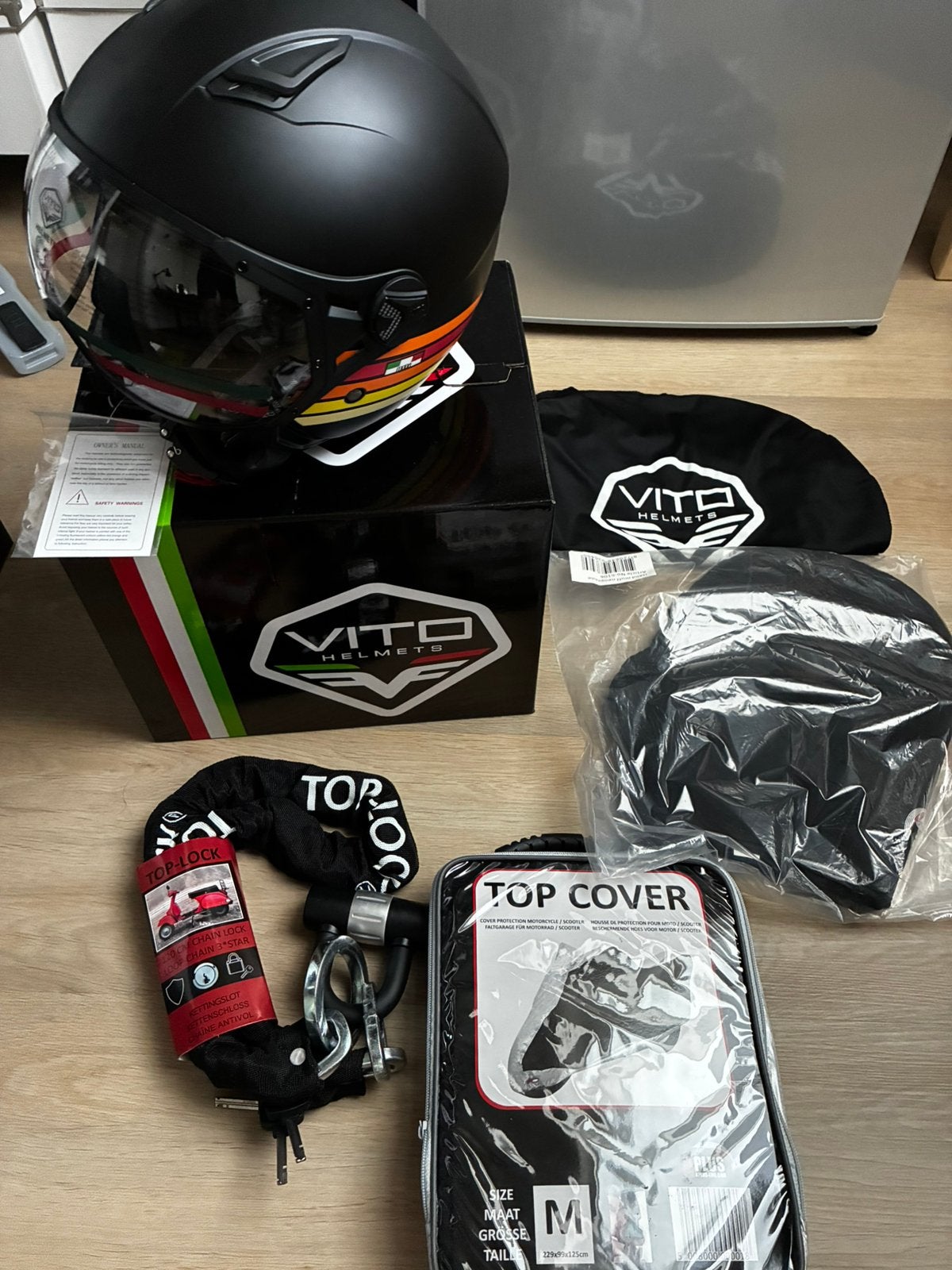 NIEUW! Helm (M), hoes, kettingslot en handmof., M, Jethelm, Kinderen, Ophalen