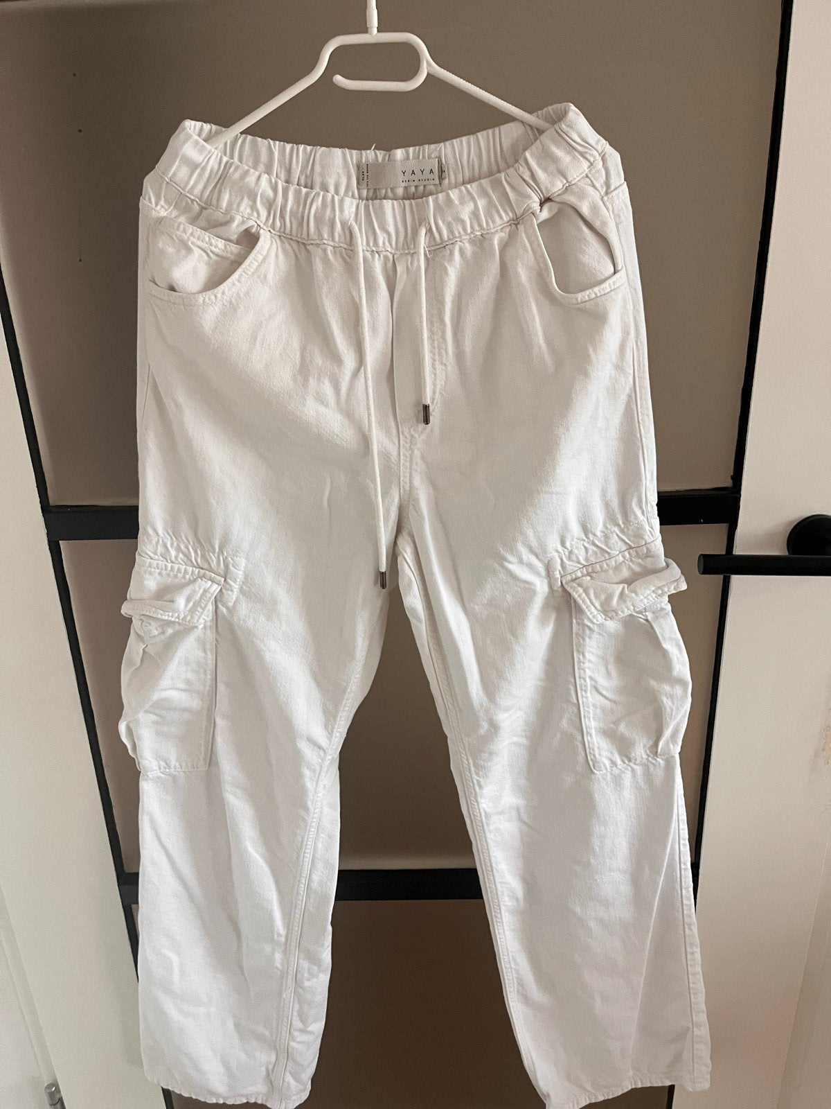 YAYA Cargo Broek Wit Maat 38, Maat 38/40 (M), Wit, Ophalen of Verzenden, Zo goed als nieuw