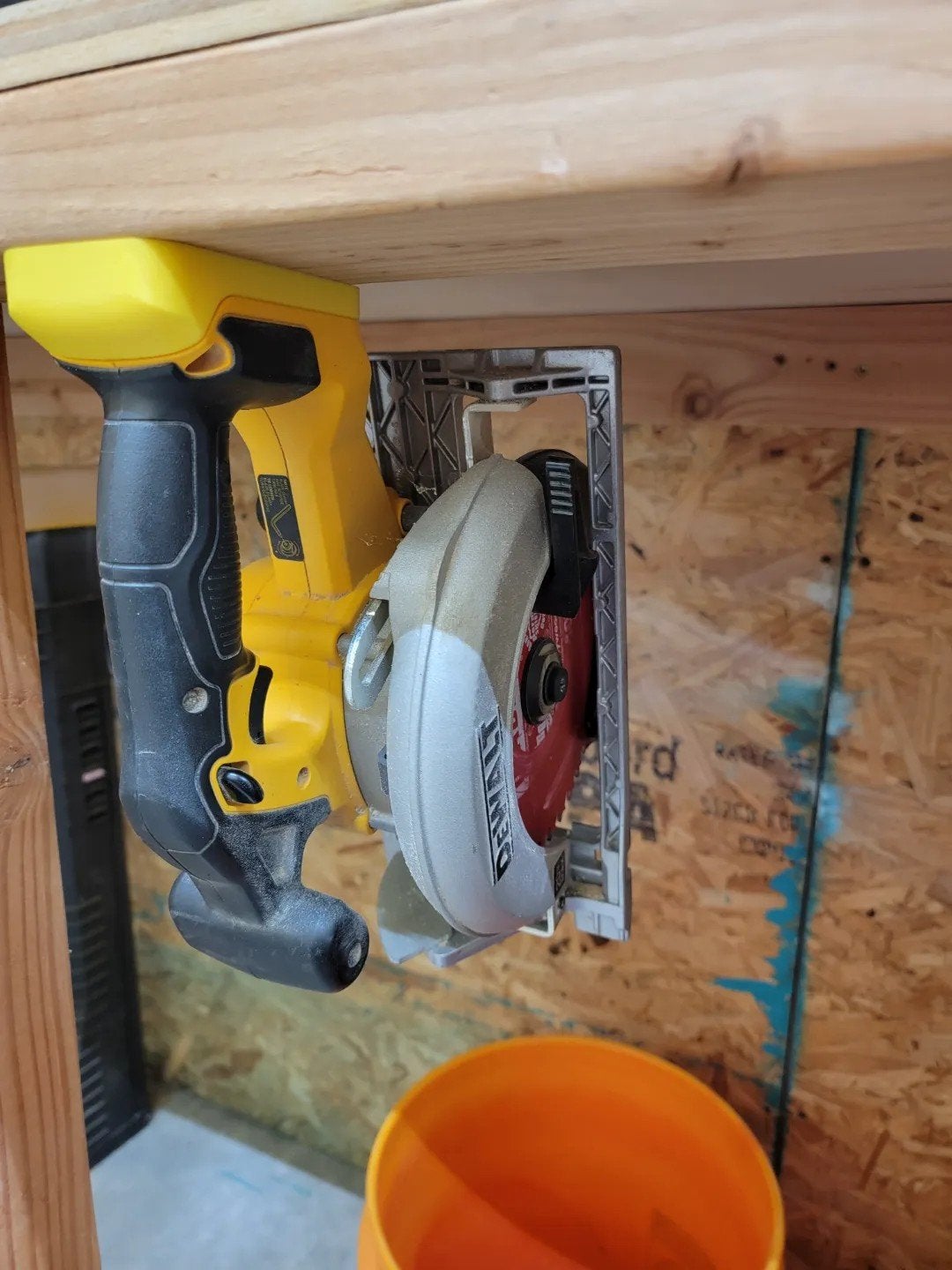 3D geprinte DeWalt 20V Max gereedschapshouder
