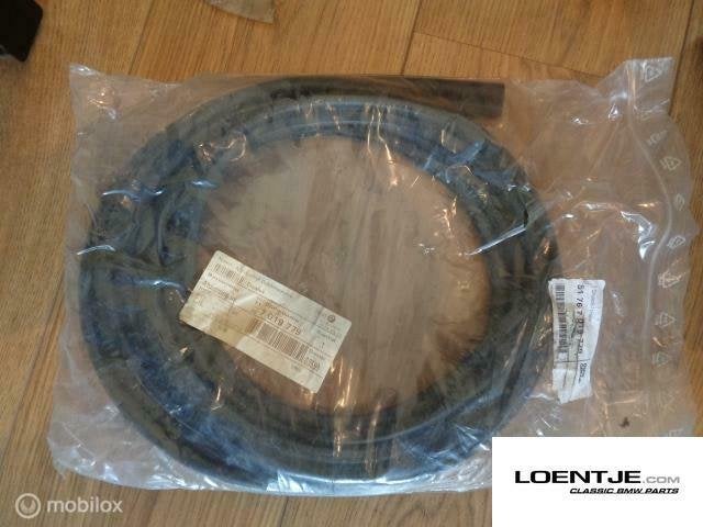Motorkaprubber origineel BMW 5 serie f10 f11 nieuw, Nieuw, Ophalen of Verzenden, BMW, BMW